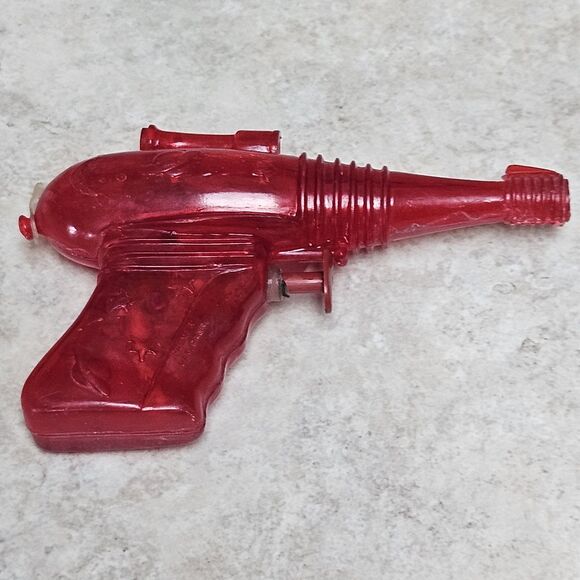 Vintage Park Plastics Toy Squirt Ray Water Gun Red Clear Plastic - Picture 7 of 11